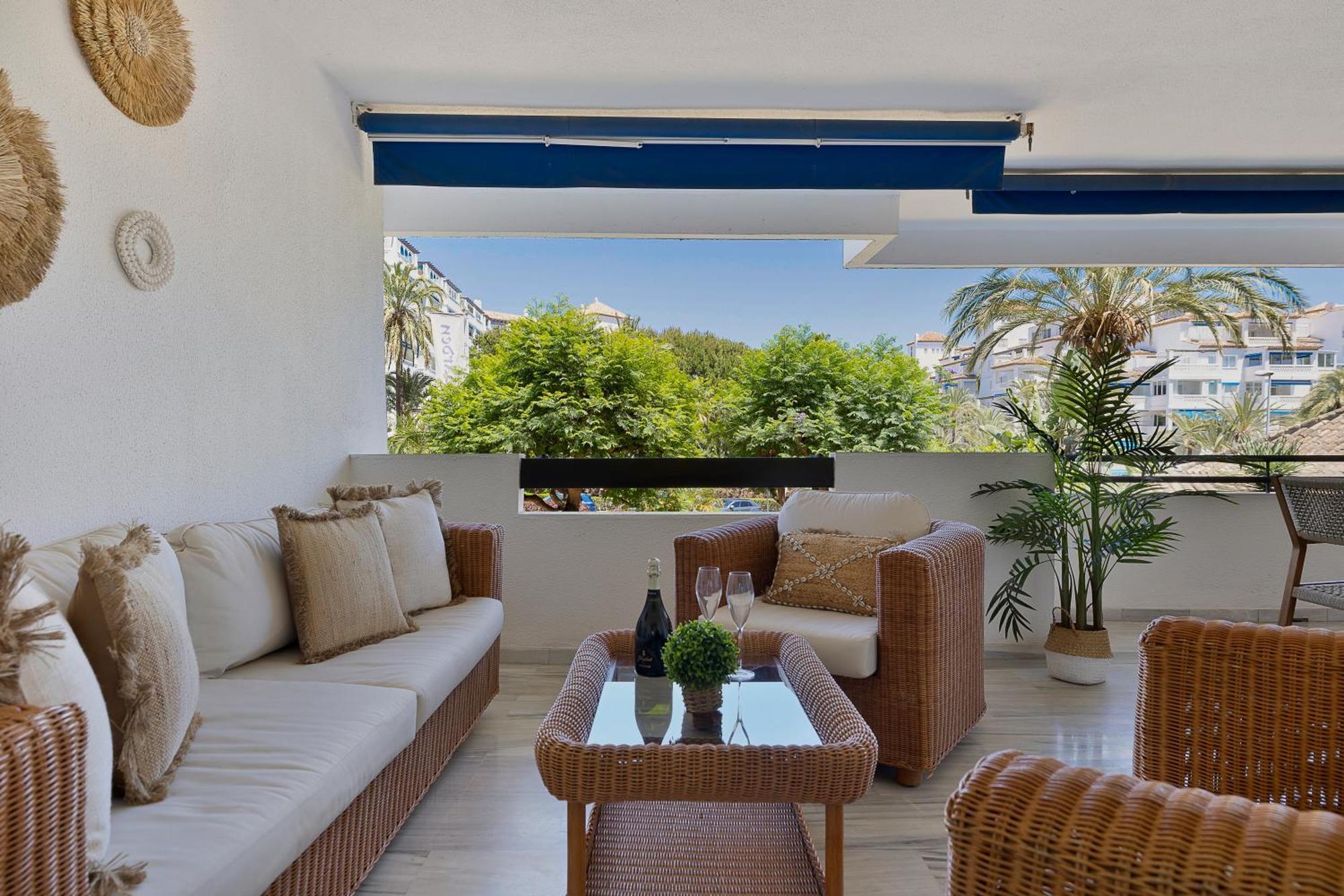 2 Bedroom Apartment In Medina Garden - Puerto Banus Marbella Eksteriør billede