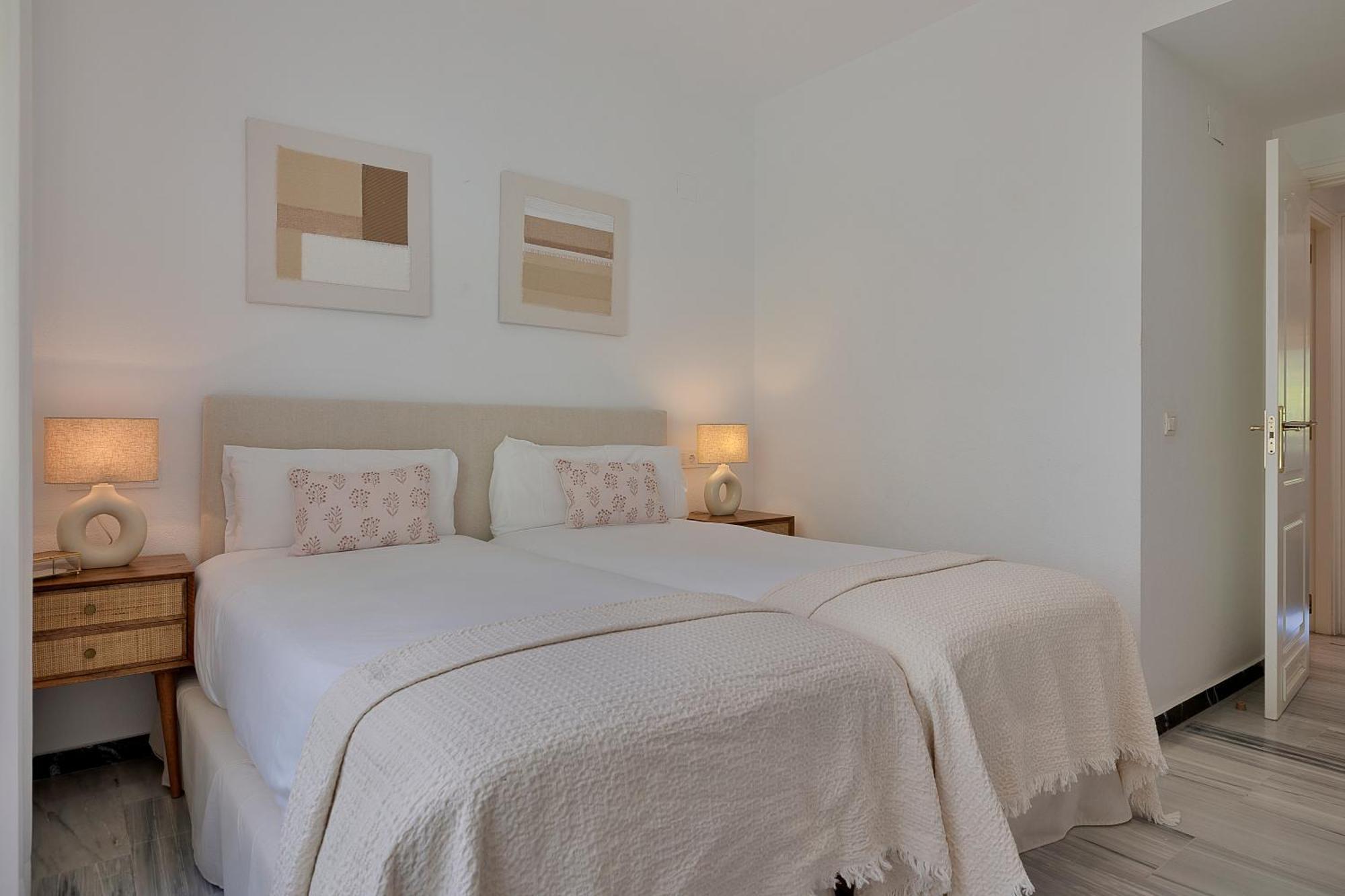2 Bedroom Apartment In Medina Garden - Puerto Banus Marbella Eksteriør billede